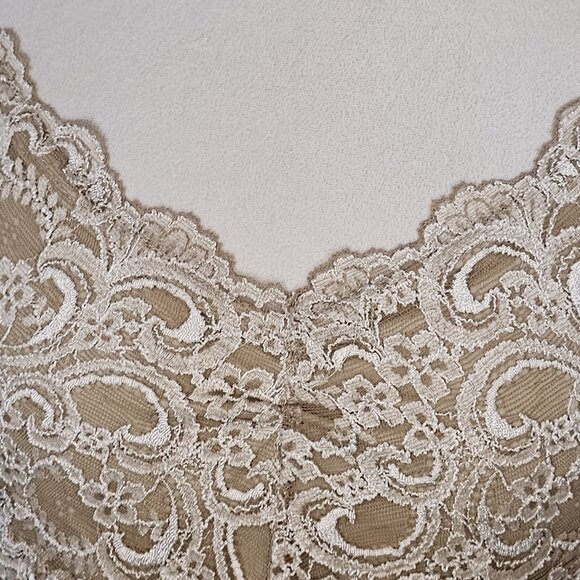 Y2K Boston Proper Biege Tan Cream Lace Cami Tank Spaghetti Strap Camisole‎ - Picture 5 of 9